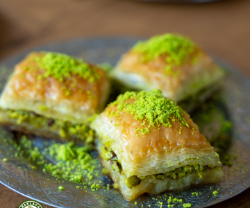 ÖZEL KARE BAKLAVA